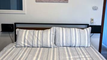 2 bedrooms, desk, soundproofing, free WiFi