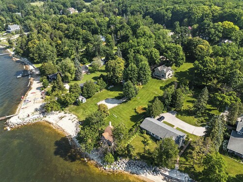 Updated Door County Lake House | Sunsets, Fire Pit, Family-Friendly