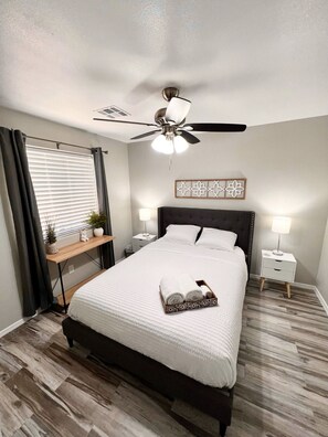 3 bedrooms, iron/ironing board, free WiFi, bed sheets