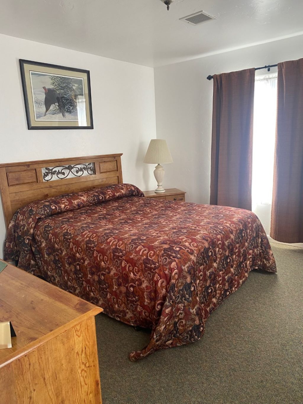 Cozy & Clean Queen Room