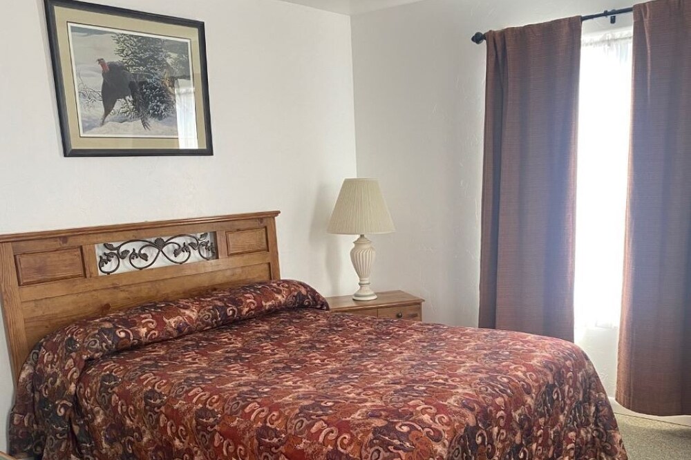 Cozy & Clean Queen Room