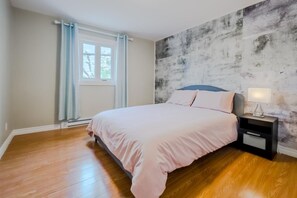 3 chambres, fer et planche à repasser, Wi-Fi gratuit, draps fournis