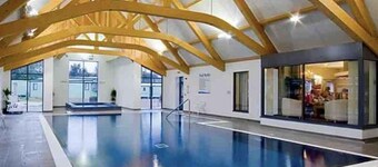 2 Bed - Sleeps 6 - 15min Walk to Beach