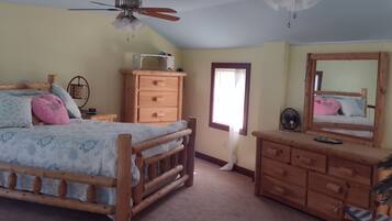 1 bedroom, desk, free WiFi, bed sheets