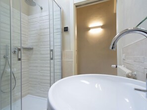 Towels - Glicine by Interhome (Lucca)