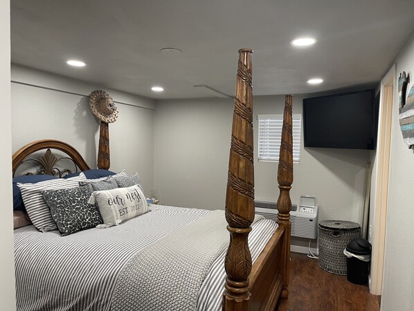 2 slaapkamers, een bureau, wifi, beddengoed