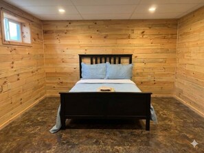 5 bedrooms, free WiFi, bed sheets