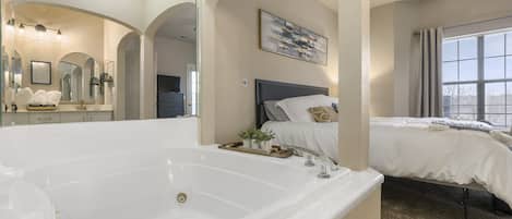 2 bedrooms, desk, iron/ironing board, free WiFi