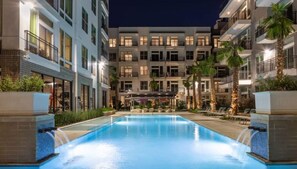 Pool - The Glass Palace- Houston/Galleria (Houston)