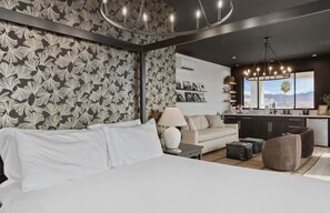 5 bedrooms, iron/ironing board, free WiFi, bed sheets