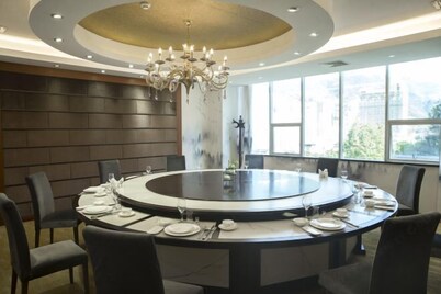 Nujiang Hotel