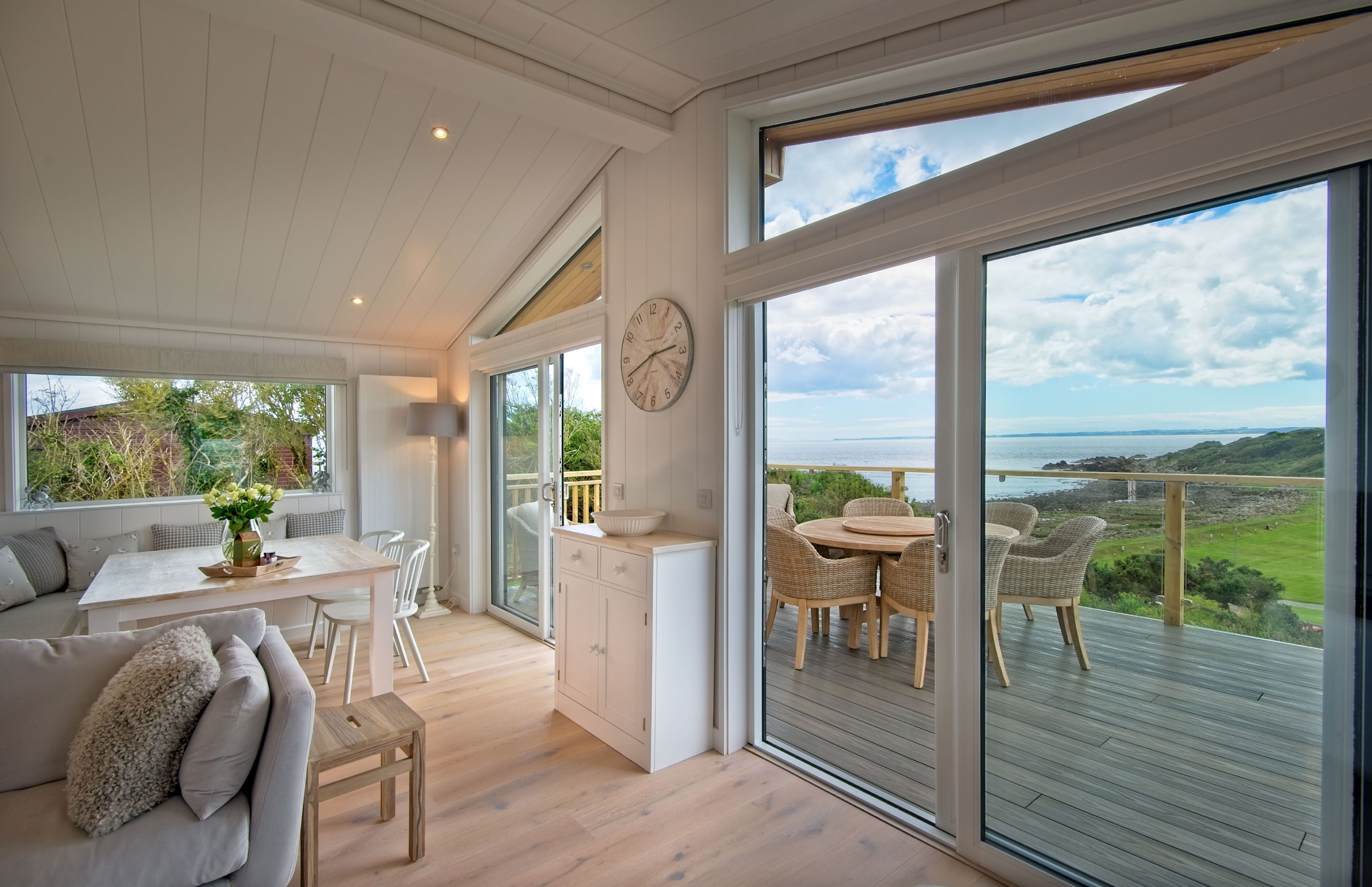 TV, fireplace, DVD player, books