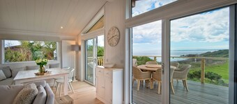 Muir Lodge -  a lodge that sleeps 6 guests  in 3 bedrooms