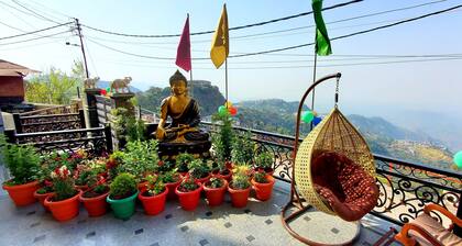 CASA ARHAN LUXURY PENTHOUSE-3MINS from MALL ROAD