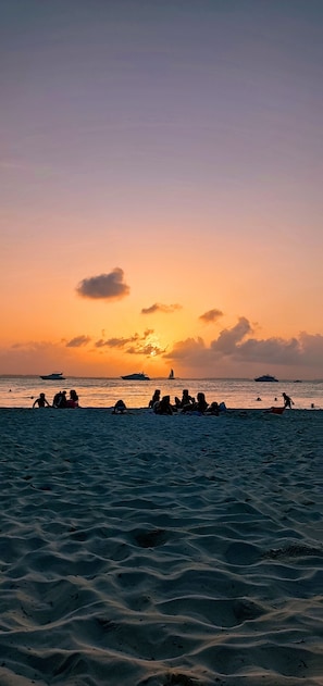 Una playa cerca
