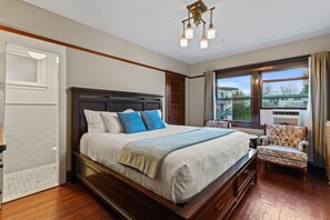 7 bedrooms, desk, free WiFi, bed sheets