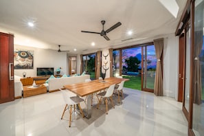 Elite Villa | In-room dining