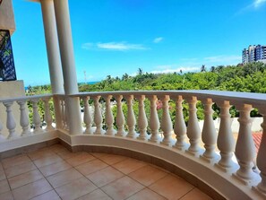 Elite Apartment | Balcony