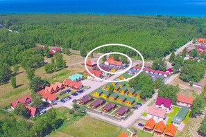 Exterior - Quaint Holiday Home in Gleznowo with Parasol (Bobolin)