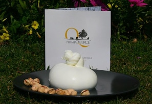 Premium bedding, individually furnished, desk, laptop workspace - PrimeQuerce Agriturismo (Capaccio-Paestum)