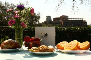 Desayuno bufé gratuito y diario
