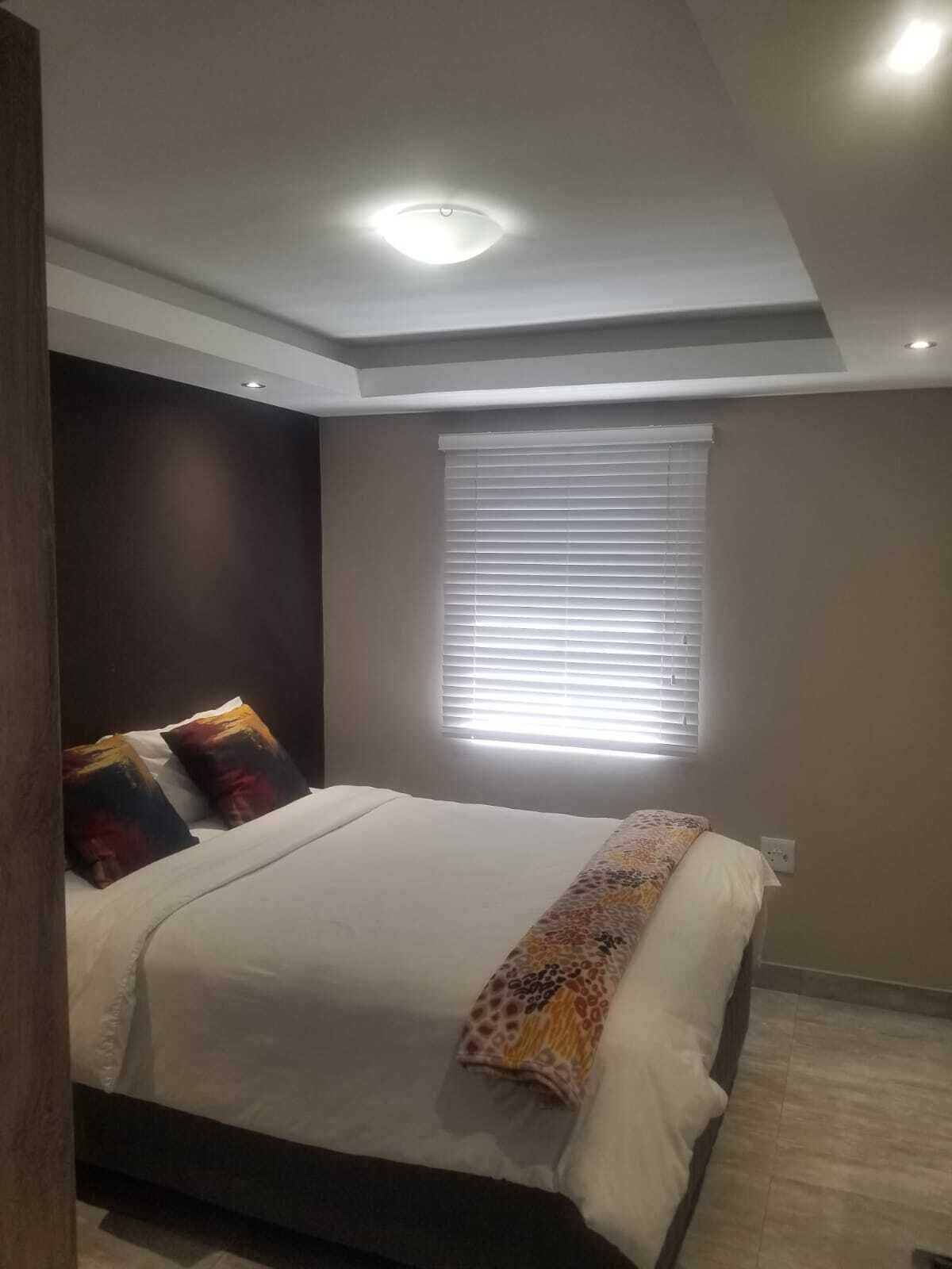 3 chambres, fer et planche à repasser, Wi-Fi, draps fournis