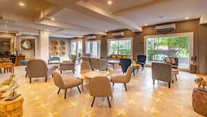 Restaurant - The Bark- An Art Hotel (Mawal)
