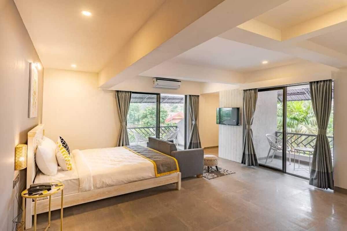 Estudio, 1 cama King size | Escritorio, cortinas blackout, insonorización y wifi gratis 