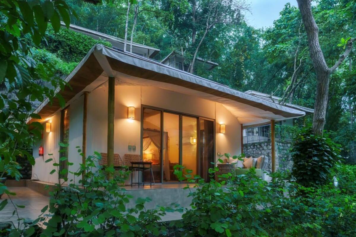 ห้องสแตนดาร์ดดับเบิล | ตู้นิรภัยในห้องพัก, ผ้าปูที่นอน