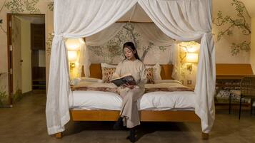 Luxury Cottage | In-room safe, bed sheets
