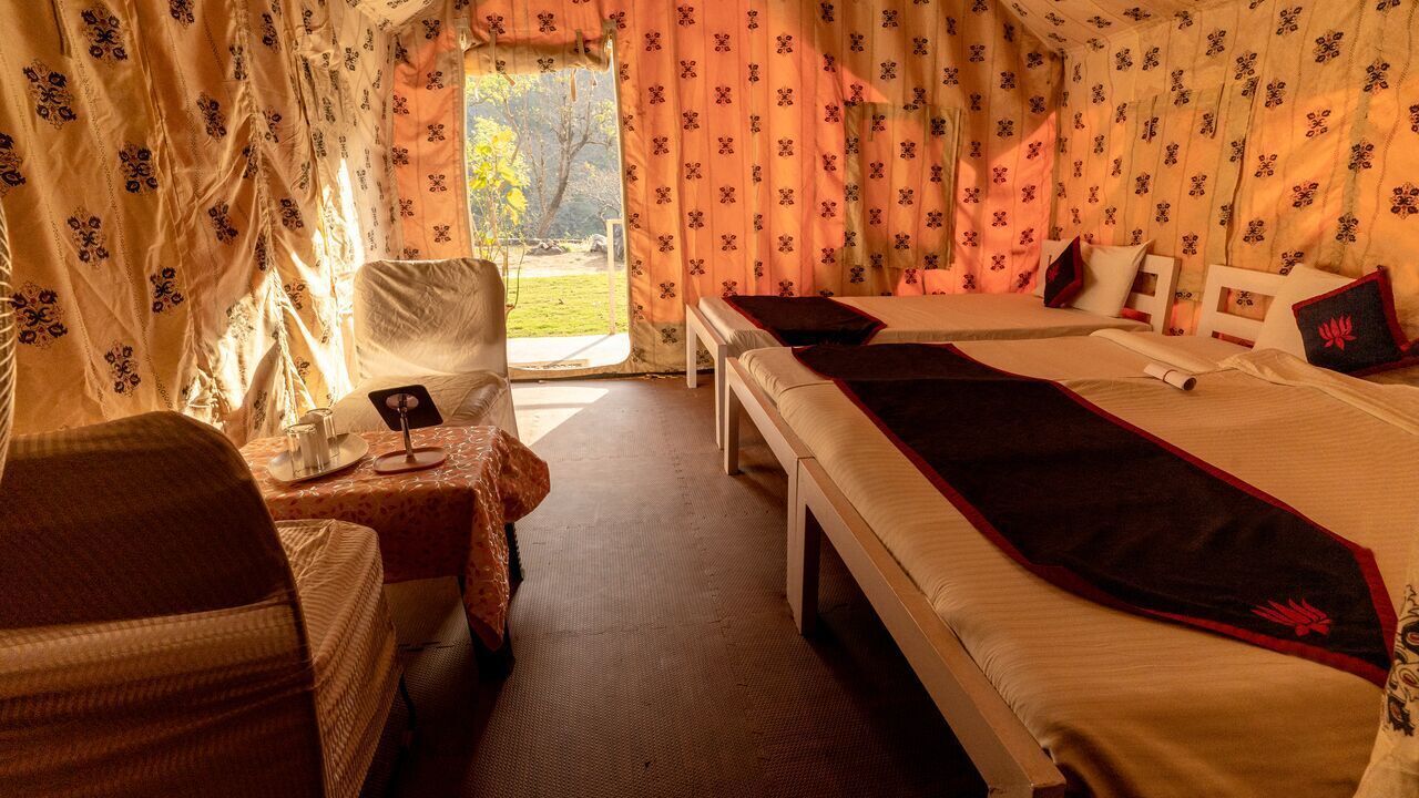In-room safe, bed sheets