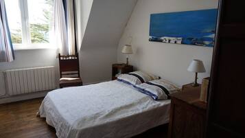 7 Schlafzimmer, Bügeleisen/Bügelbrett, Reisekinderbett, kostenloses WLAN