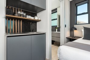 Grand Studio | Private kitchenette - One Calais Luxury Apartments (Cape Town)