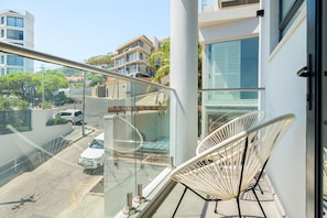 Classic Studio | Balcony - One Calais Luxury Apartments (Cape Town)