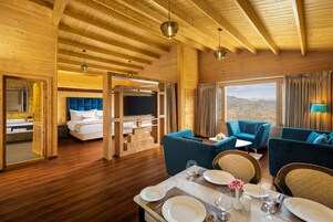 Villa Suite with Private Balcony | Hypo-allergenic bedding, in-room safe, desk, free WiFi