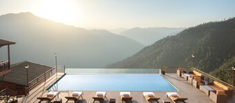 Justa Cliffend Resort & Spa, Mashobra