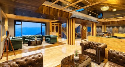 Justa Cliffend Resort & Spa, Mashobra