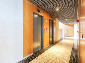 Interior - Vita Portucale | Modern Apartment with Garage (Lisboa)