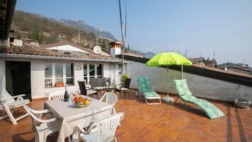 Khu ẩm thực ngoài trời