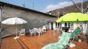 Khu ẩm thực ngoài trời