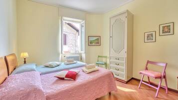 3 phòng ngủ, truy cập Internet không dây miễn phí, bộ trải giường