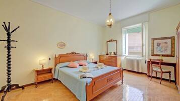 Nhà liên kế Tiêu chuẩn, nhiều phòng ngủ, 2 phòng tắm (Angela -Terrace & beautiful View lake) | 3 phòng ngủ, truy cập Internet không dây miễn phí, bộ trải giường