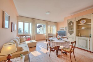 Interior - Angela -terrace & Beautiful View Lake (Toscolano Maderno)
