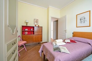 Maison en rangée Standard, plusieurs chambres, côté montagne (Angela -Terrace & beautiful View lake) | 3 chambres, accès au Wi-Fi (inclus), literie fournie