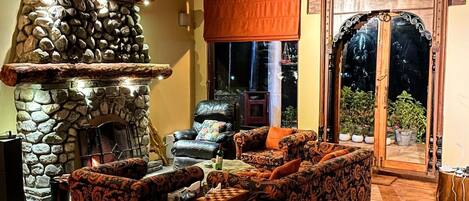 المنشأة من الداخل