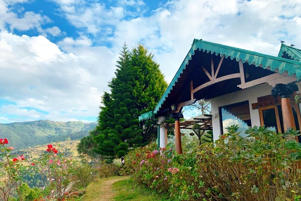 Luxury Villa in Quaint Village