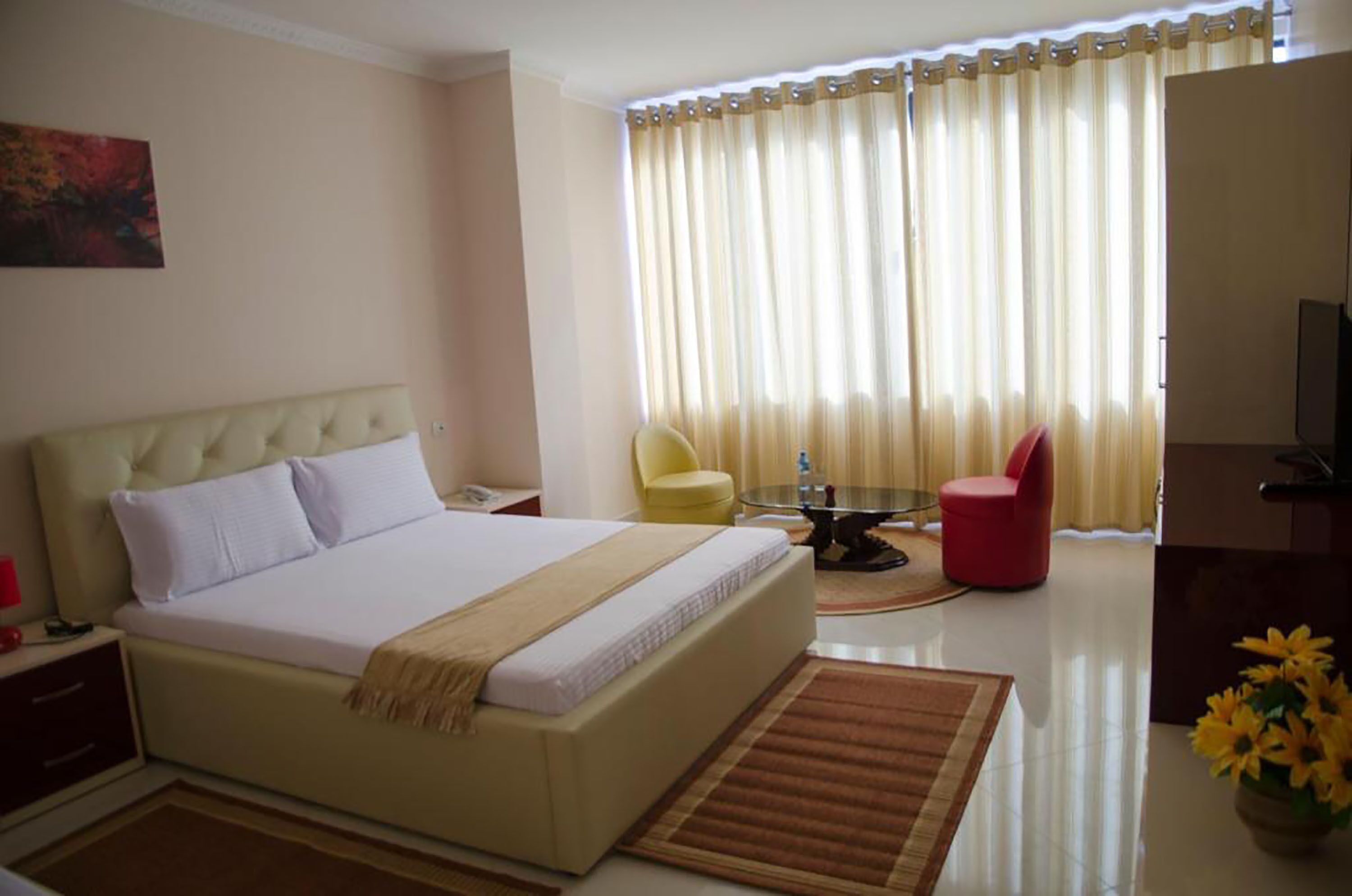 Free WiFi, bed sheets