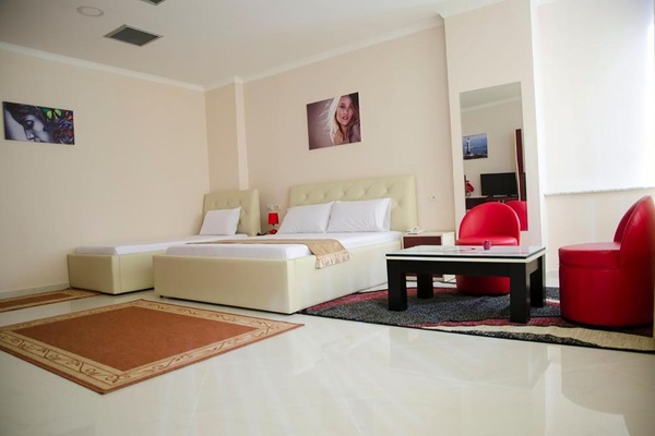 Classic Triple Room | WiFi (free), bed sheets