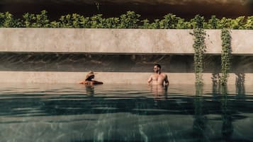 Piscine extérieure