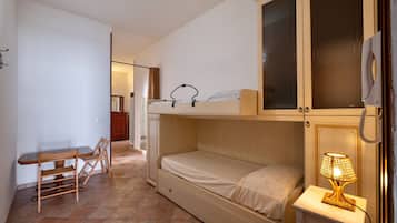 3 chambres, fer et planche Ă repasser, Wi-Fi, draps fournis